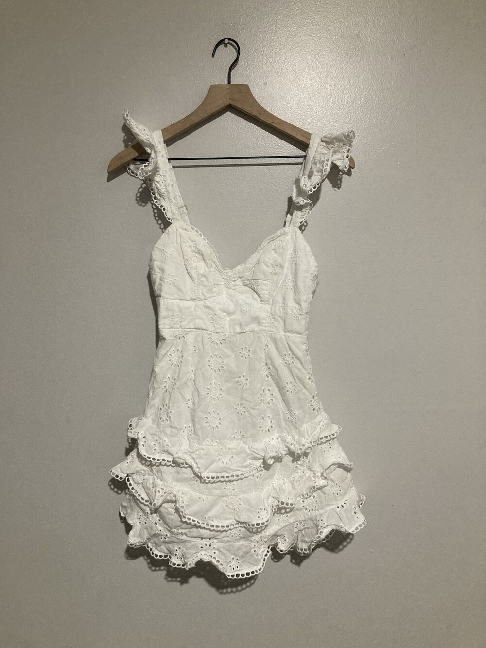 Indikah Womens Dress Size 6 XS White Eyelet Floral Sweetheart Mini Sleeveless